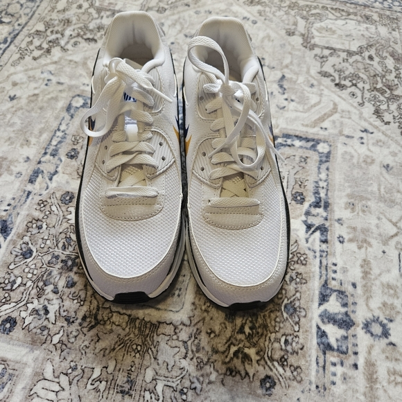 Nike Kids' Grade School Air Max 90 Shoes - Picture 4 of 5